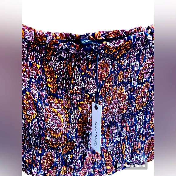 Olivaceous Ruched Long Sleeve Crop Top - Picture 2 of 2